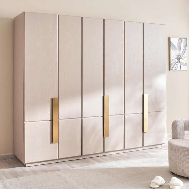 Arban Wardrobe (customizable)